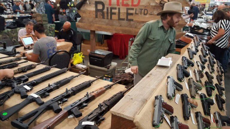 Eagle River Ice Arena Gun Show
